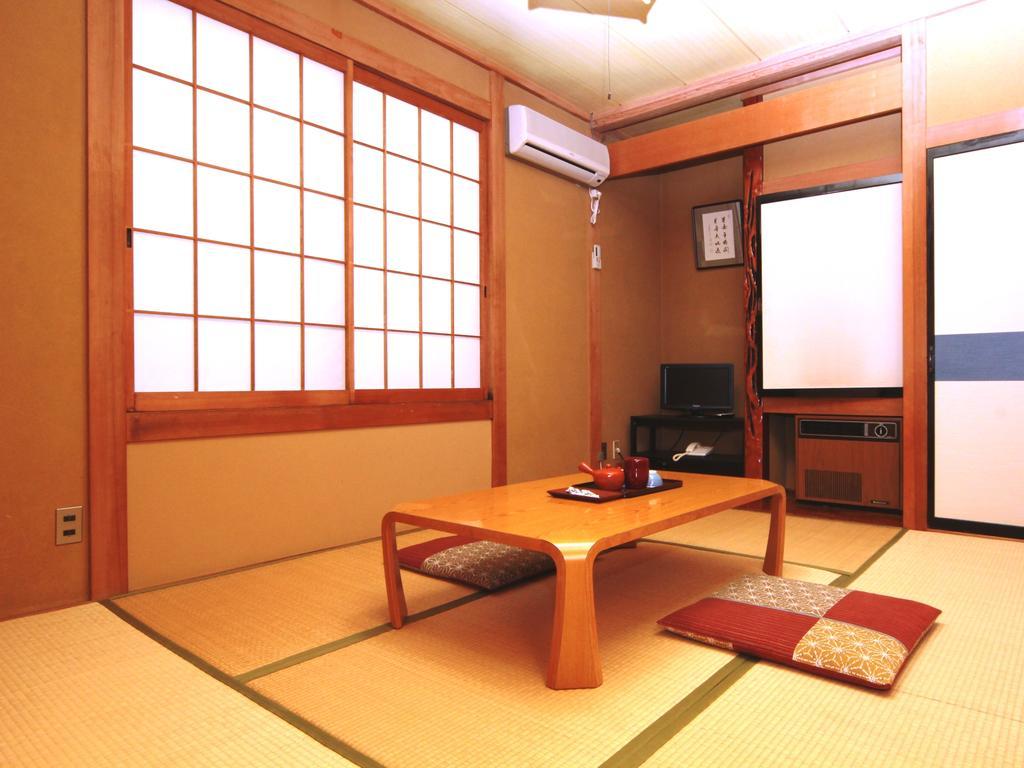 Honkan Gentaroya Hotel Nozawaonsen Habitación foto